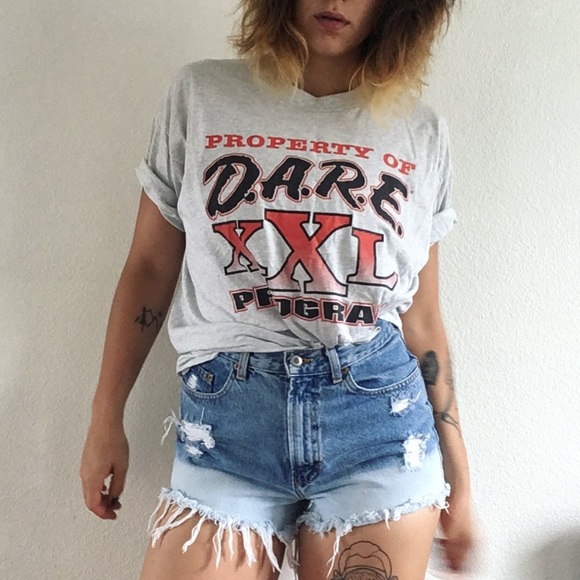 vintage 90s DARE program shirt - Picture 3 of 3